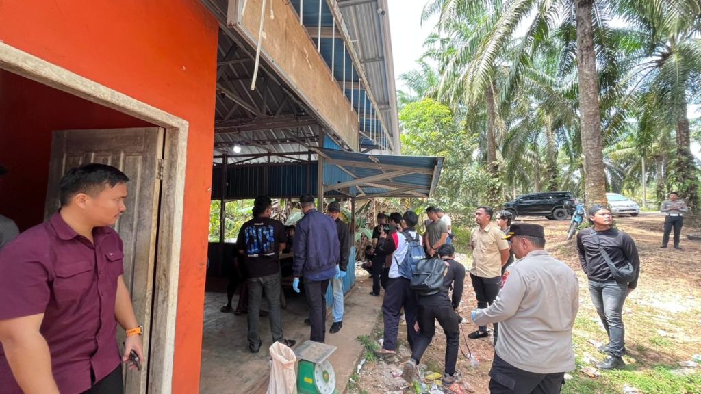 Polri Bongkar Penambangan Ilegal dan Penyelundupan Pasir Timah ke Malaysia, 7 Tersangka Diamankan