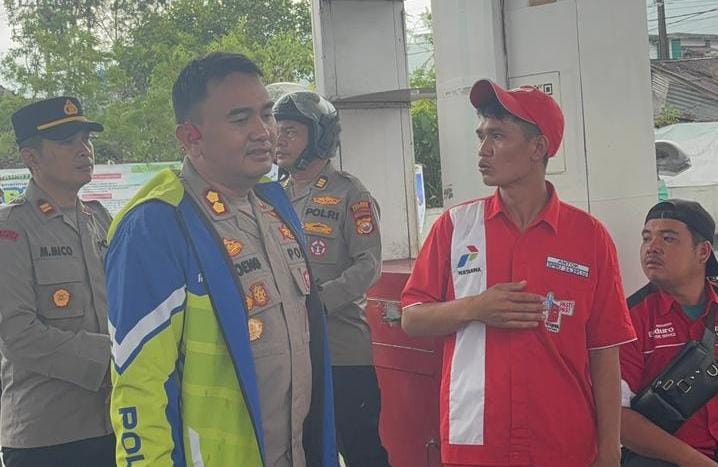 Kapolres Lebong Monitoring SPBU Muara Aman, Pastikan Stok BBM Aman Jelang Lebaran