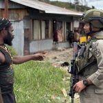 Patroli Humanis Ops Damai Cartenz Hadirkan Senyum dan Rasa Aman bagi Warga Sinak