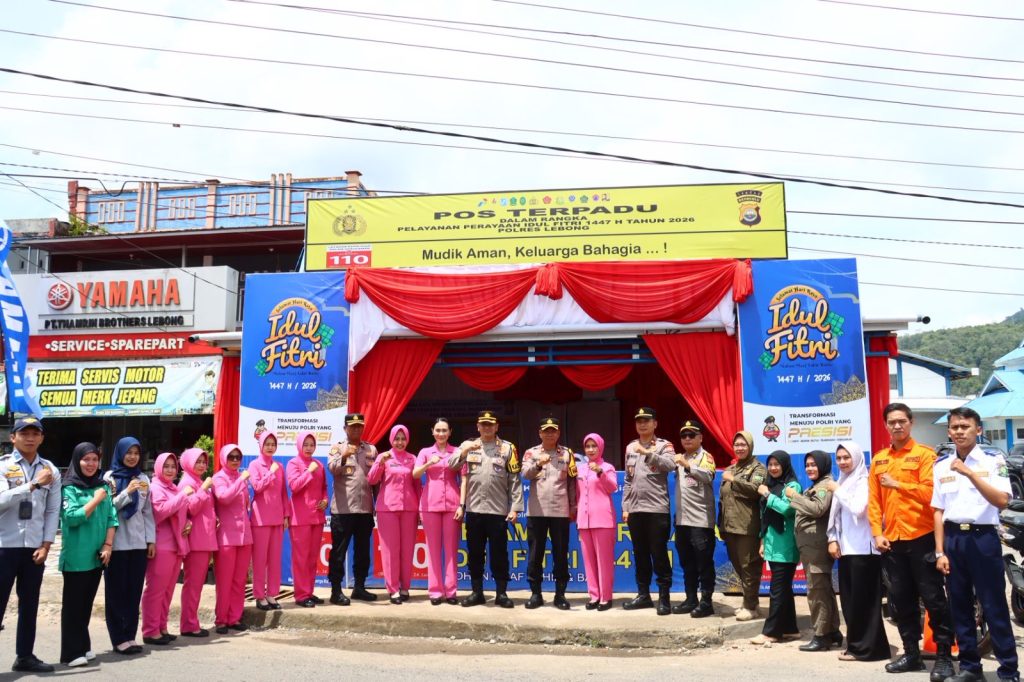 Kapolres Lebong Tinjau Pos PAM dan Pos Yan, Bersama Bhayangkari Berikan Tali Asih untuk Personel