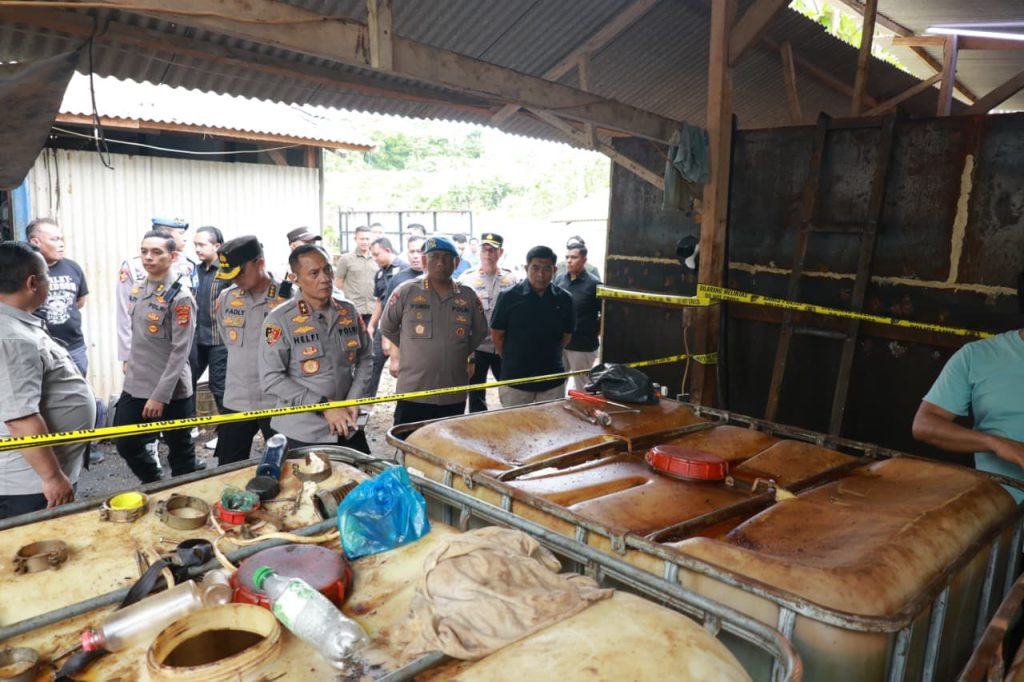 Polda Lampung Berhasil Bongkar Sindikat Penimbunan BBM Ilegal di Pesawaran, Potensi Kerugian Negara Capai Ratusan Miliar
