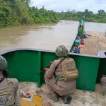 Satgas Ops Damai Cartenz Bersama Polres Yahukimo Jamin Keamanan Logistik Pasca Gangguan Kamtibmas di Perairan Yahukimo