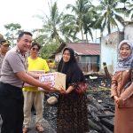 Polres Lebong Salurkan Bantuan Sosial kepada Korban Kebakaran