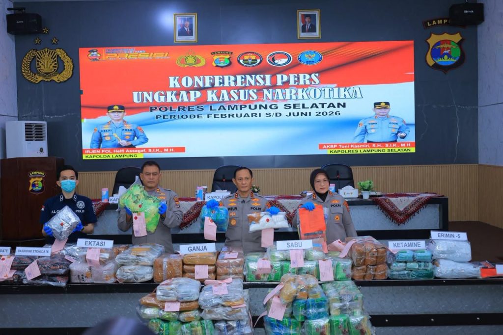 Polda Lampung Berhasil Gagalkan Penyelundupan Narkoba Senilai RP 235 Miliyar Di Bakauheni, 24 Tersangka Diamankan