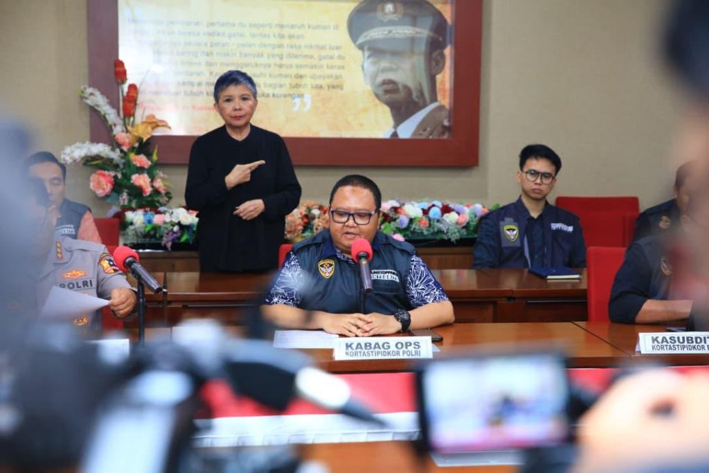 Kortastipidkor Polri Tetapkan Empat Tersangka Korupsi Kerja Sama Penjualan BBM Pertamina Patra Niaga–PT AKT, Kerugian Negara Capai Rp486 Miliar