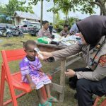 Satgas Ops Damai Cartenz Gelar Pelayanan Kesehatan dan Bakti Humanis, Warga Kampung Waaf Apresiasi Kepedulian Polri