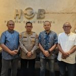 Satgas Kepolisian Operasi Damai Cartenz Terima Bantuan 2.000 Pasang Sandal dari Tiga Perusahaan untuk Masyarakat Papua