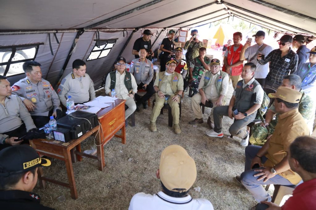 Astamaops Polri Cek Langsung Posko Pengungsi Gempa NTT, Siapkan Dukungan SAR hingga Layanan Medis