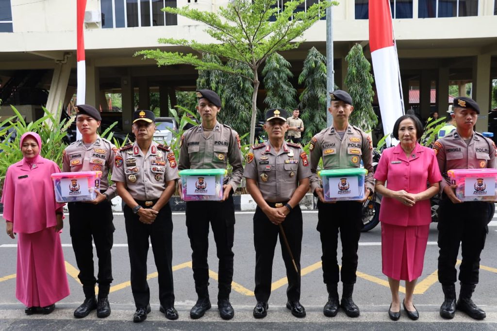 Wujud Kepedulian Antarsesama, Kapolda Bengkulu Lepas Bantuan Kemanusiaan untuk Korban Gempa NTT