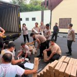 Polri Kirim Bantuan Logistik dan Oksigen untuk Dukung Penanganan Karhutla di Sejumlah Wilayah